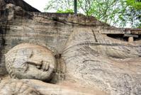 ３体の石像が見所のガルヴィ・ハーラ